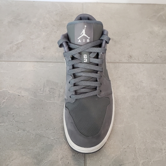 Air Jordan classic suede basketball shoes main image 7